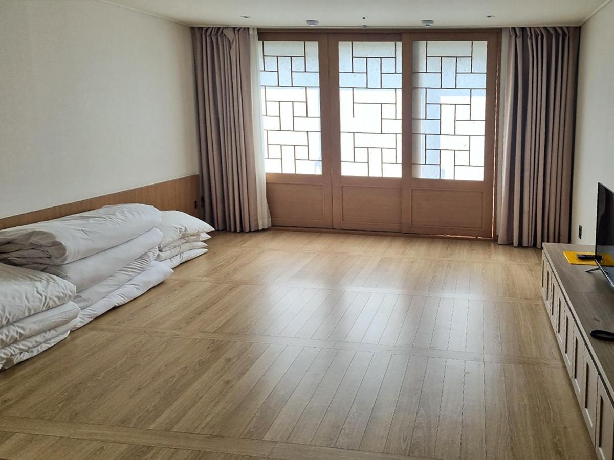 The First70 Hotel Seogwipo Extérieur photo
