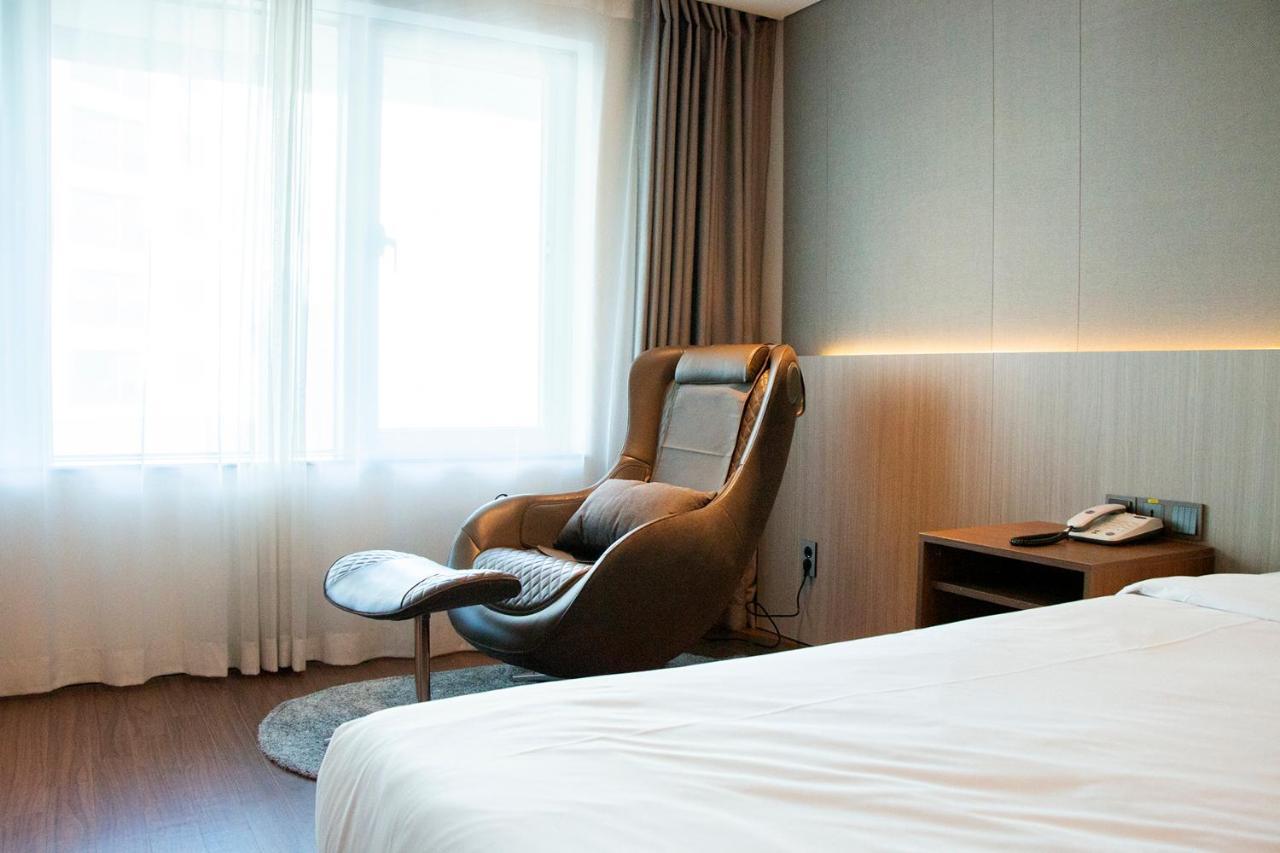 The First70 Hotel Seogwipo Extérieur photo